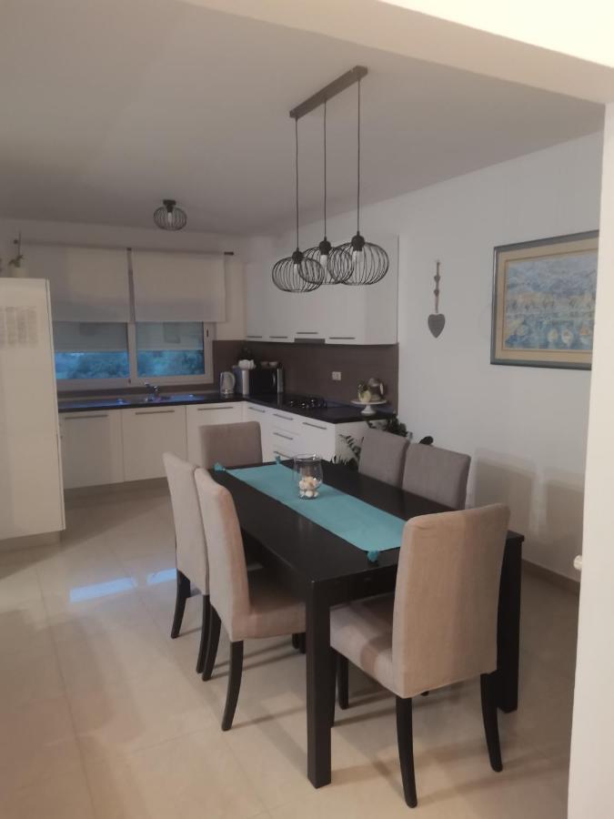 Apartman Ana Kampor Exterior foto
